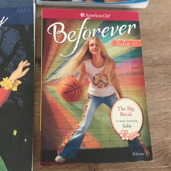 American girl book set. Great condition - Picture 9 of 9